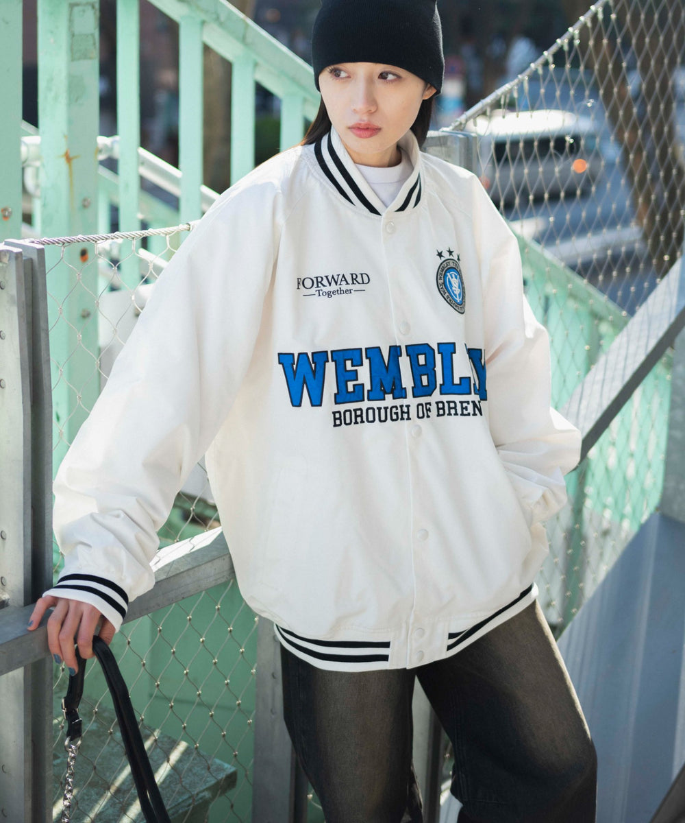 ホワイト モデル：160cm L着用