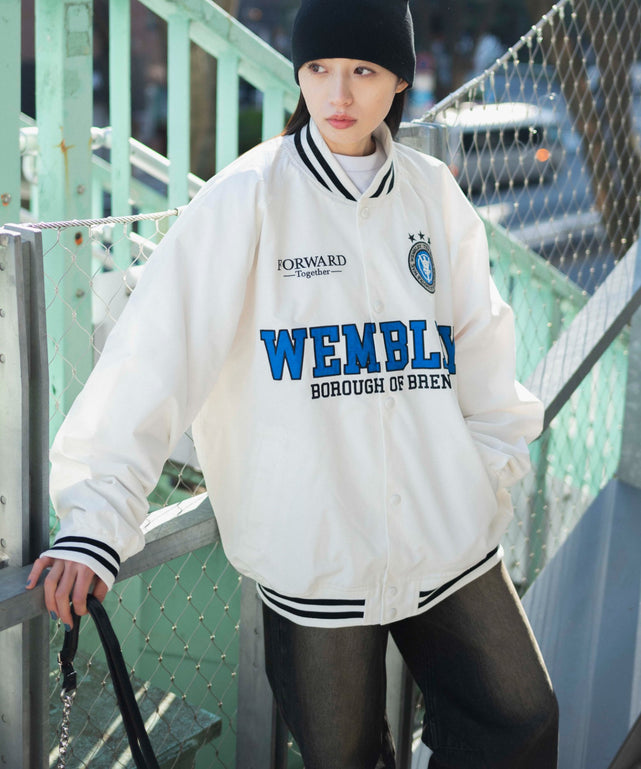 ホワイト モデル：160cm L着用