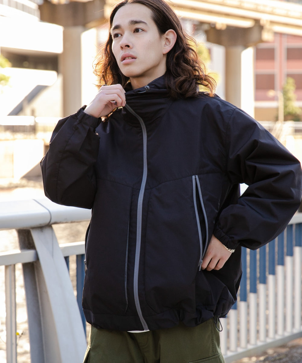 ブラック モデル：174cm L着用