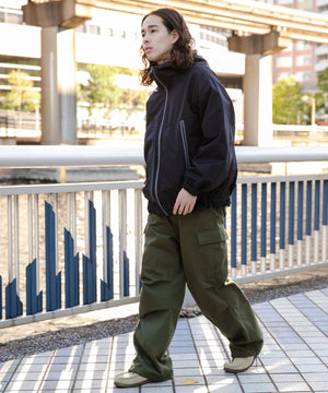 ブラック モデル：174cm L着用