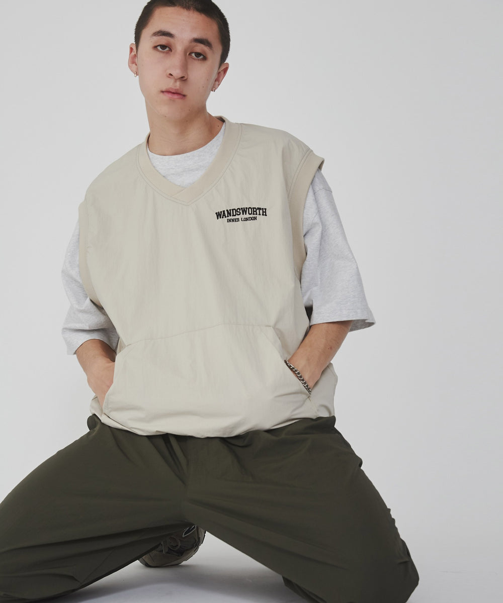 ベージュ モデル：176cm L着用