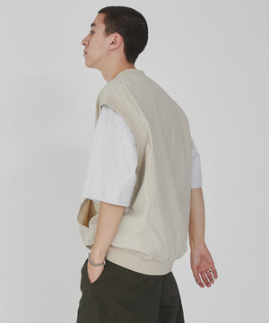 ベージュ モデル：176cm L着用