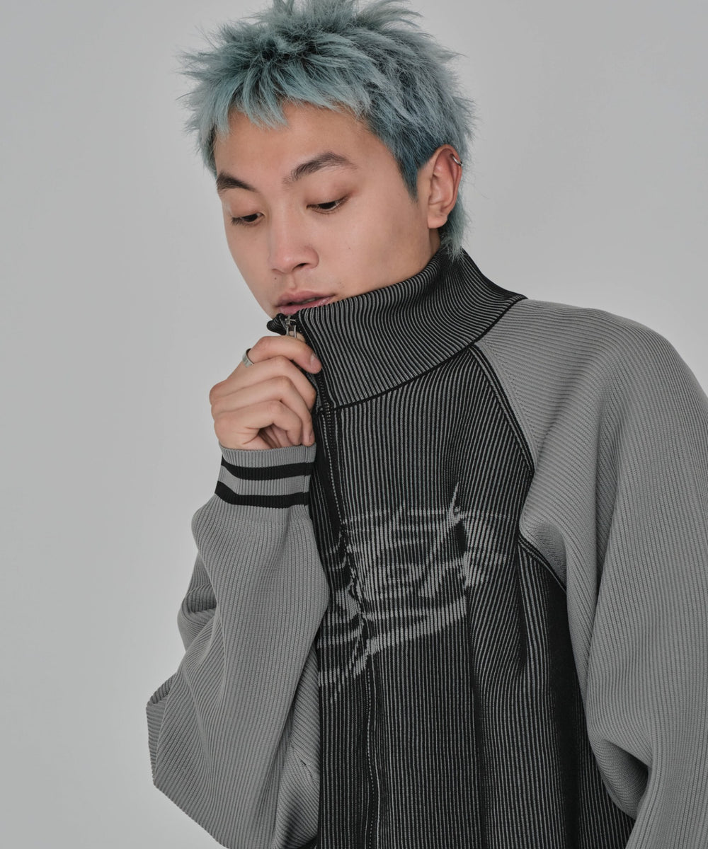 ブラック モデル：178cm L着用