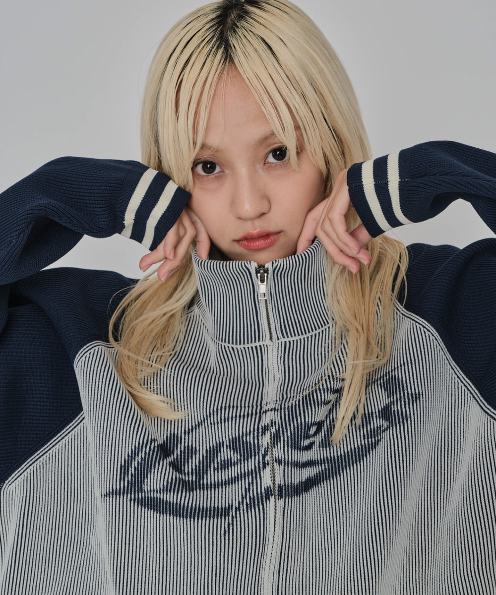 オフホワイト モデル：172cm L着用