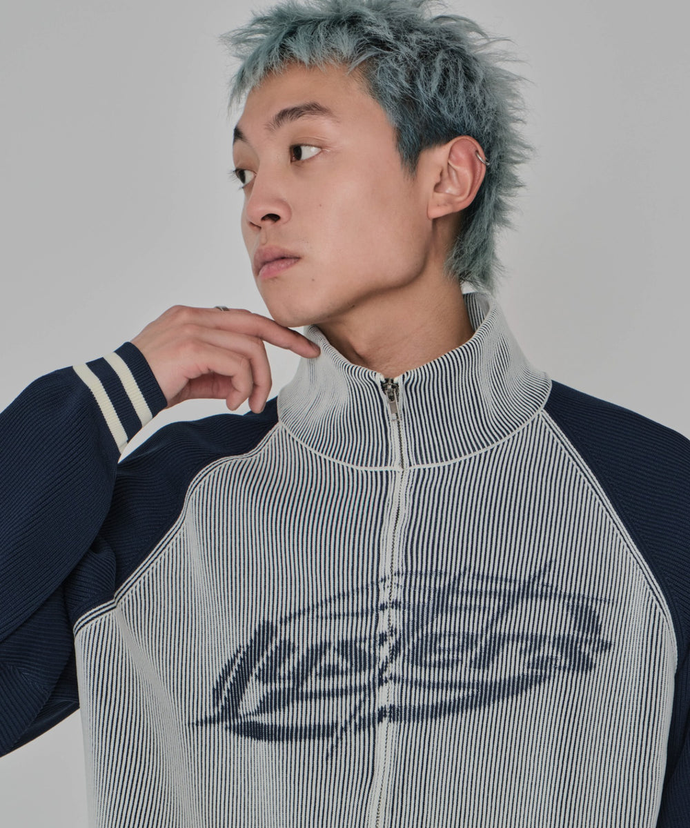 オフホワイト モデル：178cm L着用