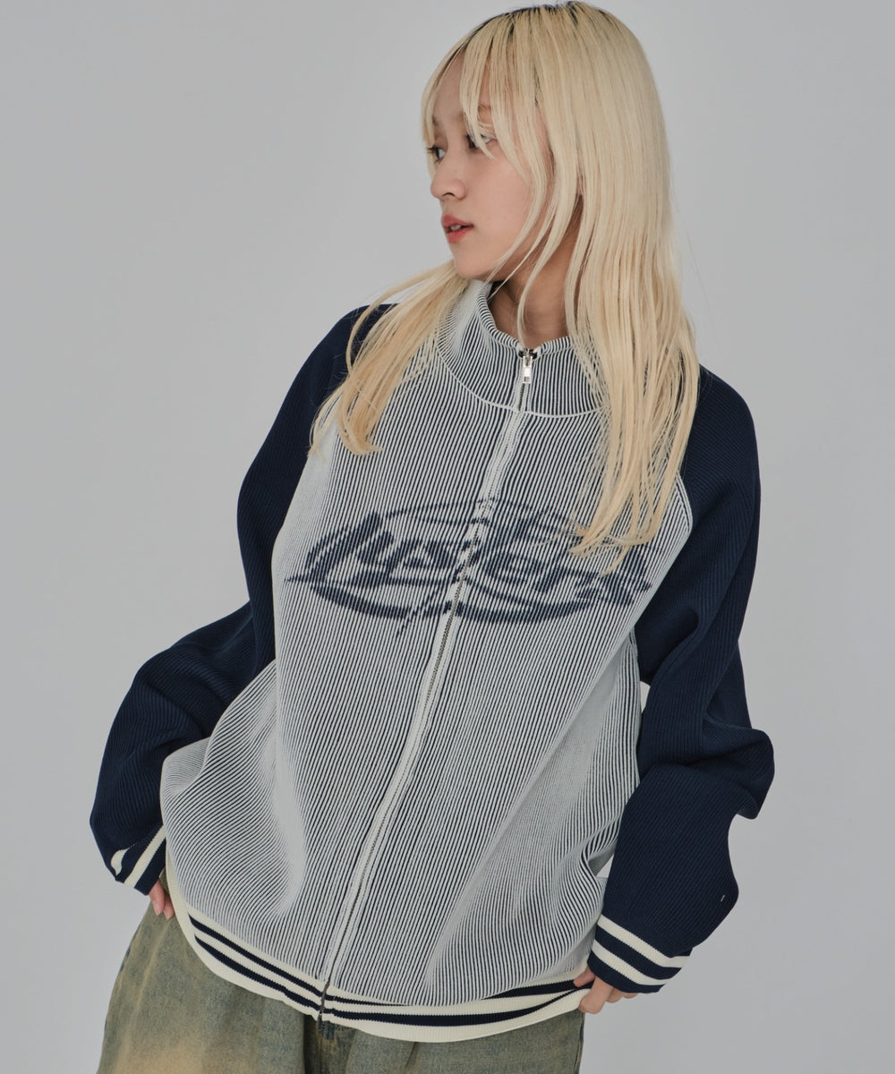 オフホワイト モデル：172cm L着用