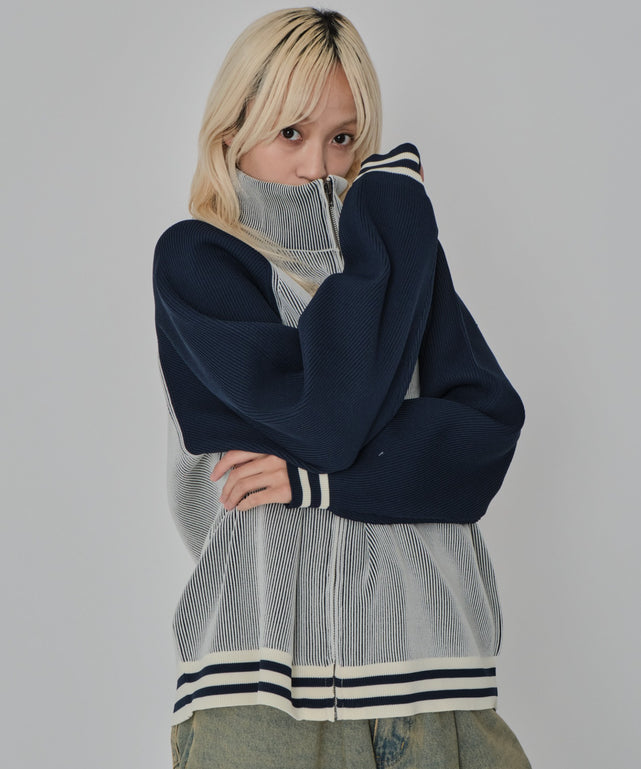 オフホワイト モデル：172cm L着用