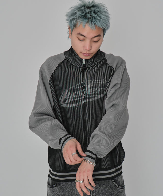 ブラック モデル：178cm L着用