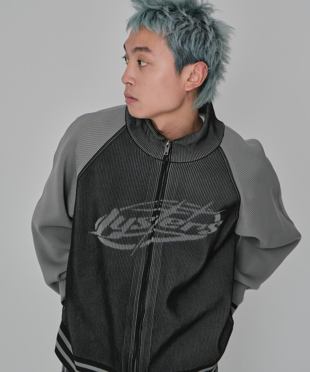 ブラック モデル：178cm L着用