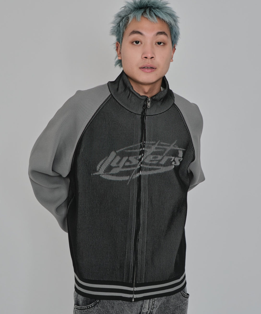 ブラック モデル：178cm L着用