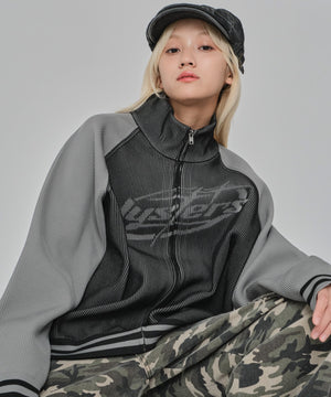 ブラック モデル：172cm M着用