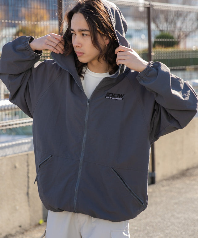 ナイロンフードシェルブルゾン/Dグレー モデル：174cm L着用