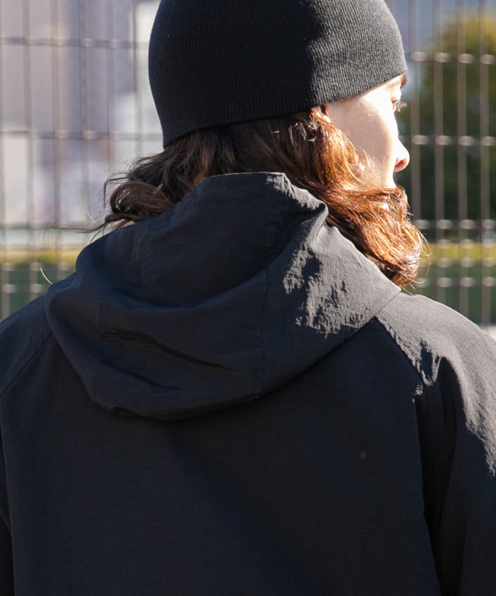 ナイロンフードシェルブルゾン