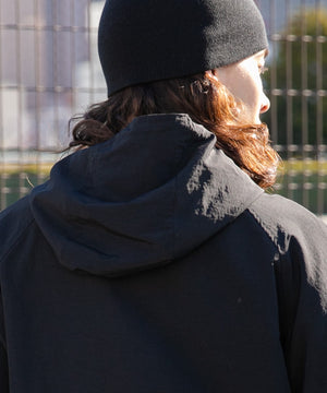 ナイロンフードシェルブルゾン