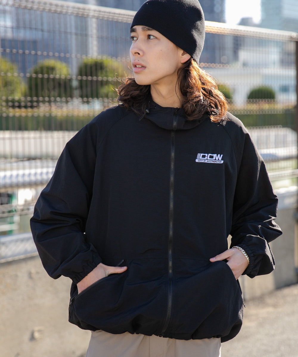 ブラック モデル：174cm L着用