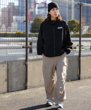 ブラック モデル：174cm L着用