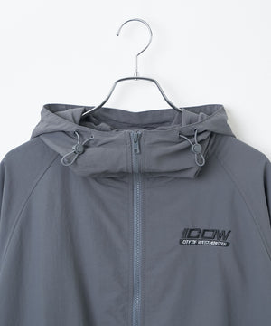 ナイロンフードシェルブルゾン