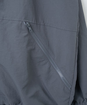 ナイロンフードシェルブルゾン