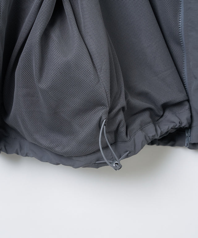 ナイロンフードシェルブルゾン