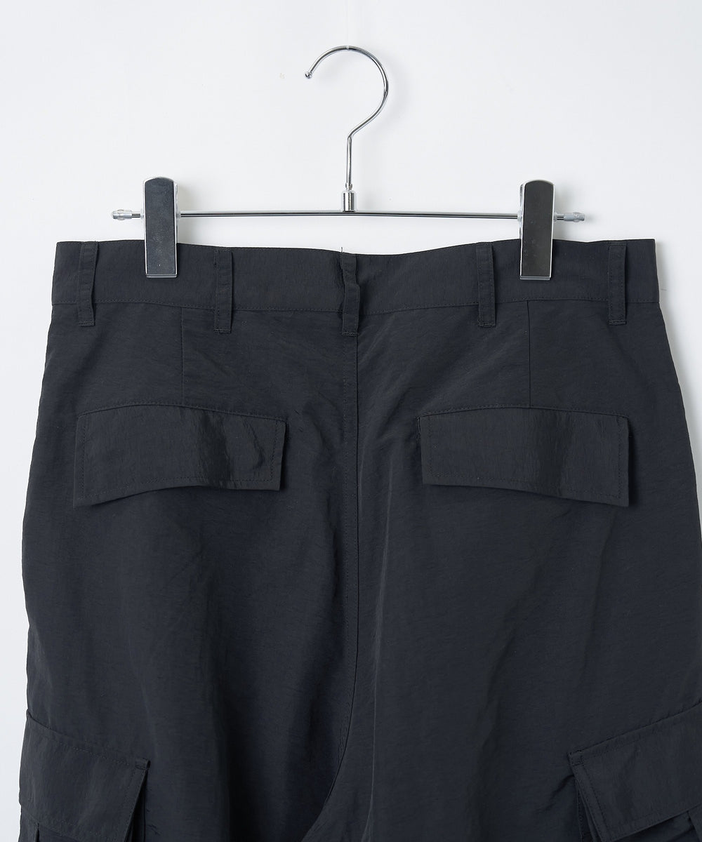 ナイロンカーゴパンツ