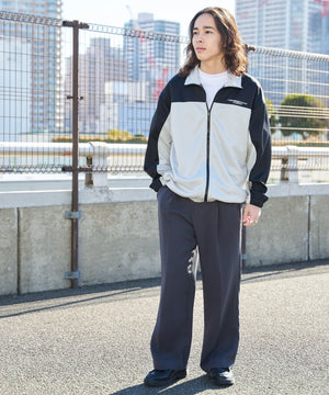 ブラック モデル：174㎝ L着用