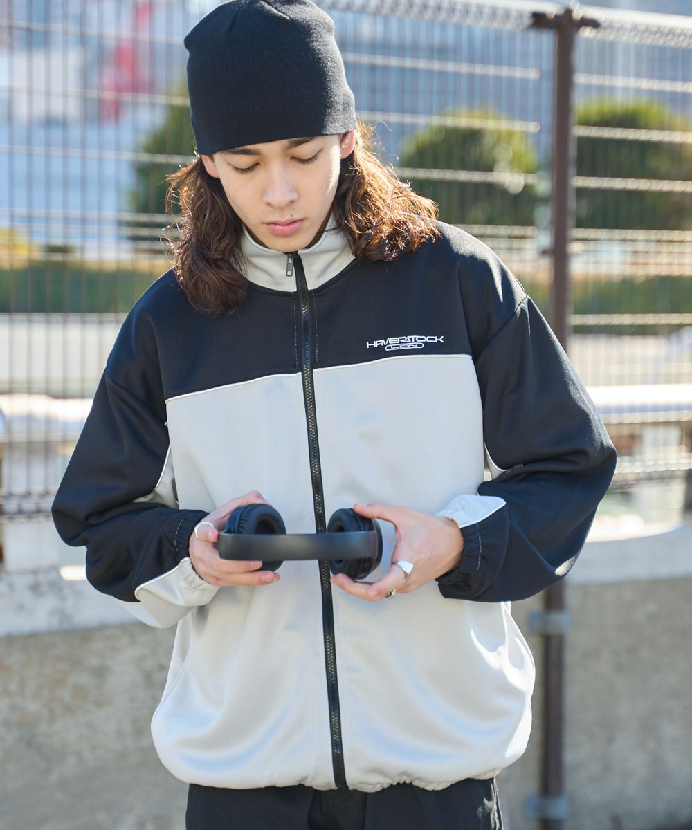 ブラック モデル：174㎝ L着用