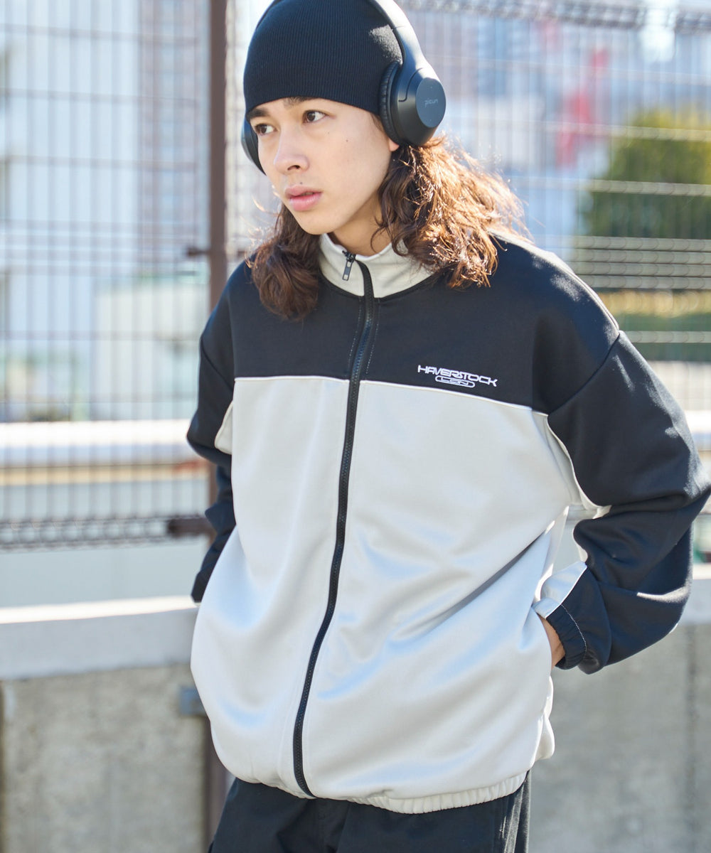 ブラック モデル：174㎝ L着用