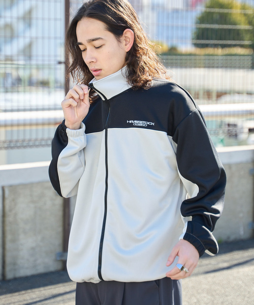 ブラック モデル：174㎝ L着用