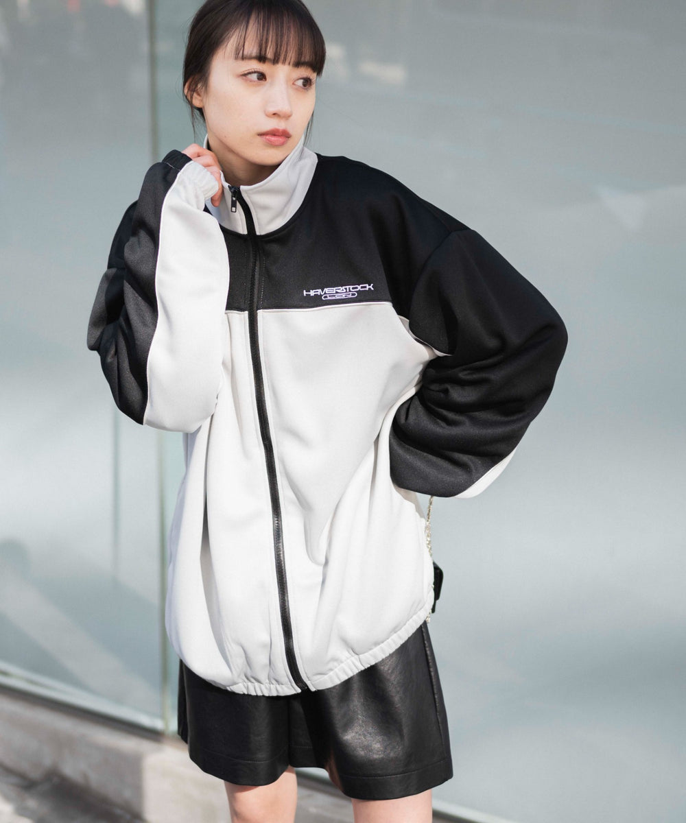 ブラック モデル：160㎝ L着用