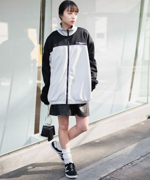 ブラック モデル：160㎝ L着用