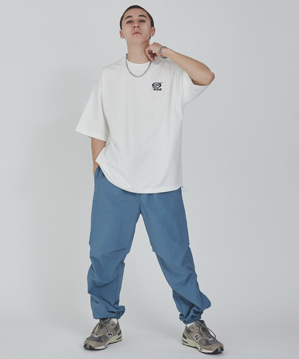 ブルーその他 モデル：176cm L着用