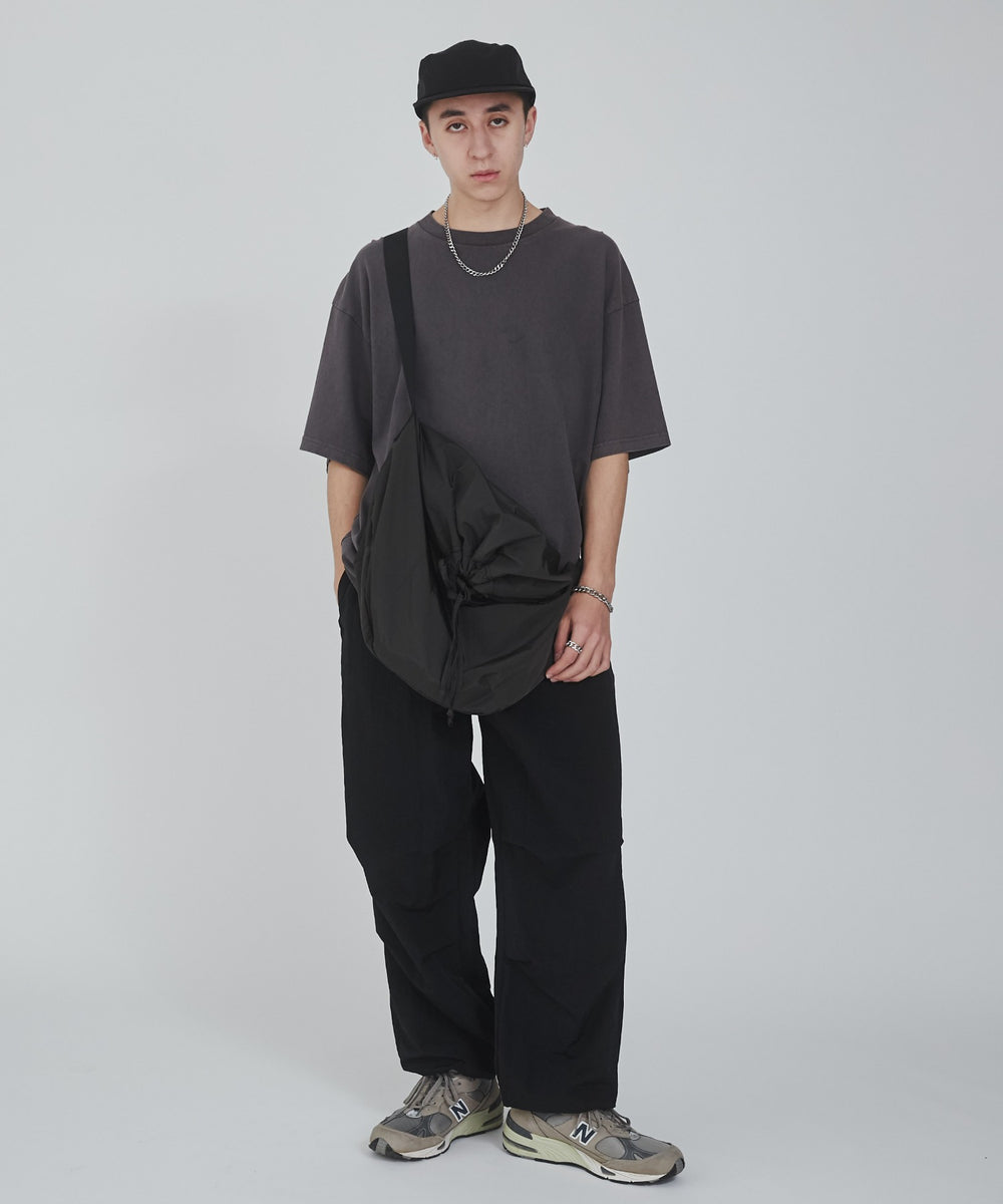 ブラック モデル：176cm L着用