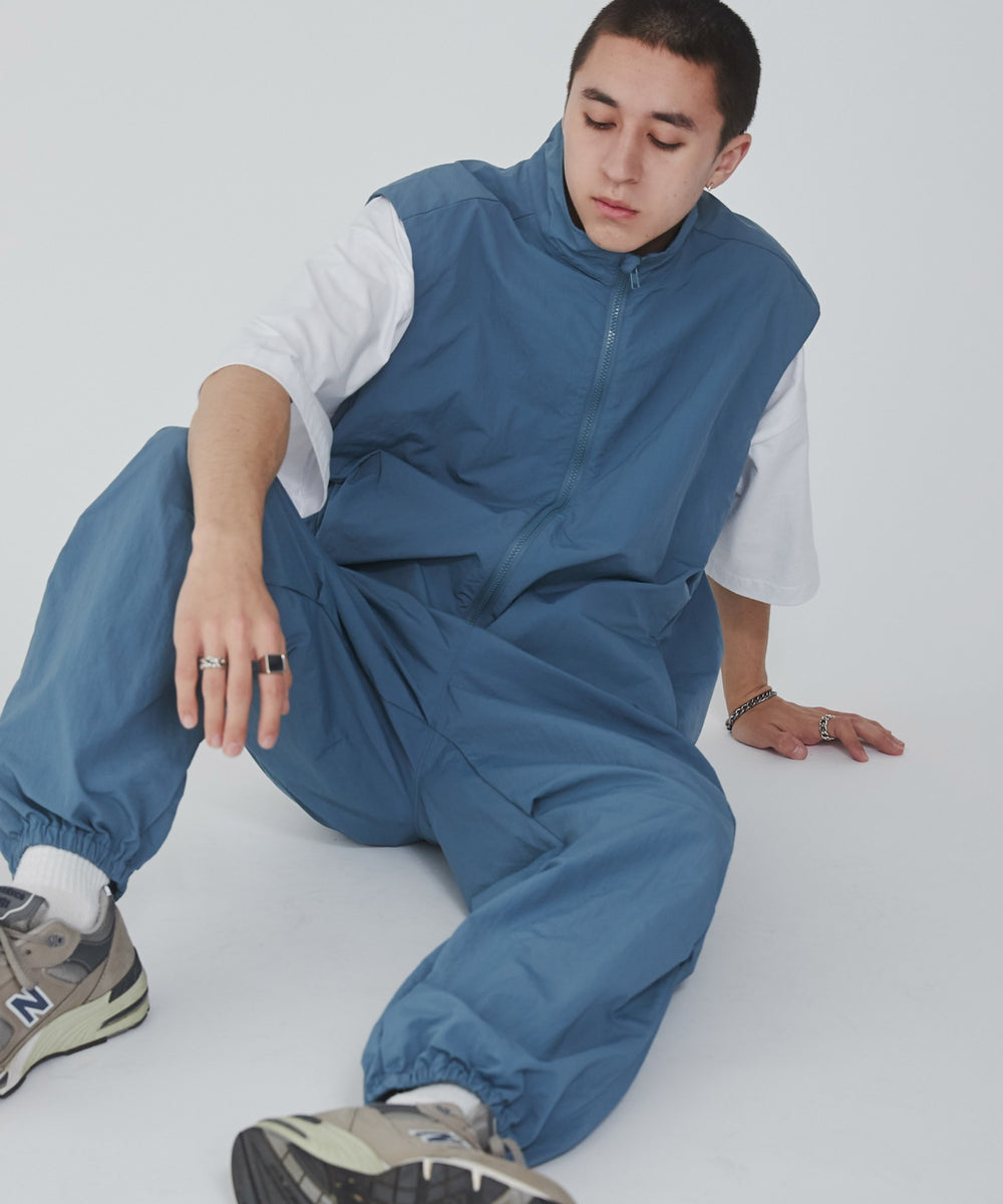 ブルーその他 モデル：176cm L着用