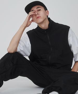 ブラック モデル：176cm L着用