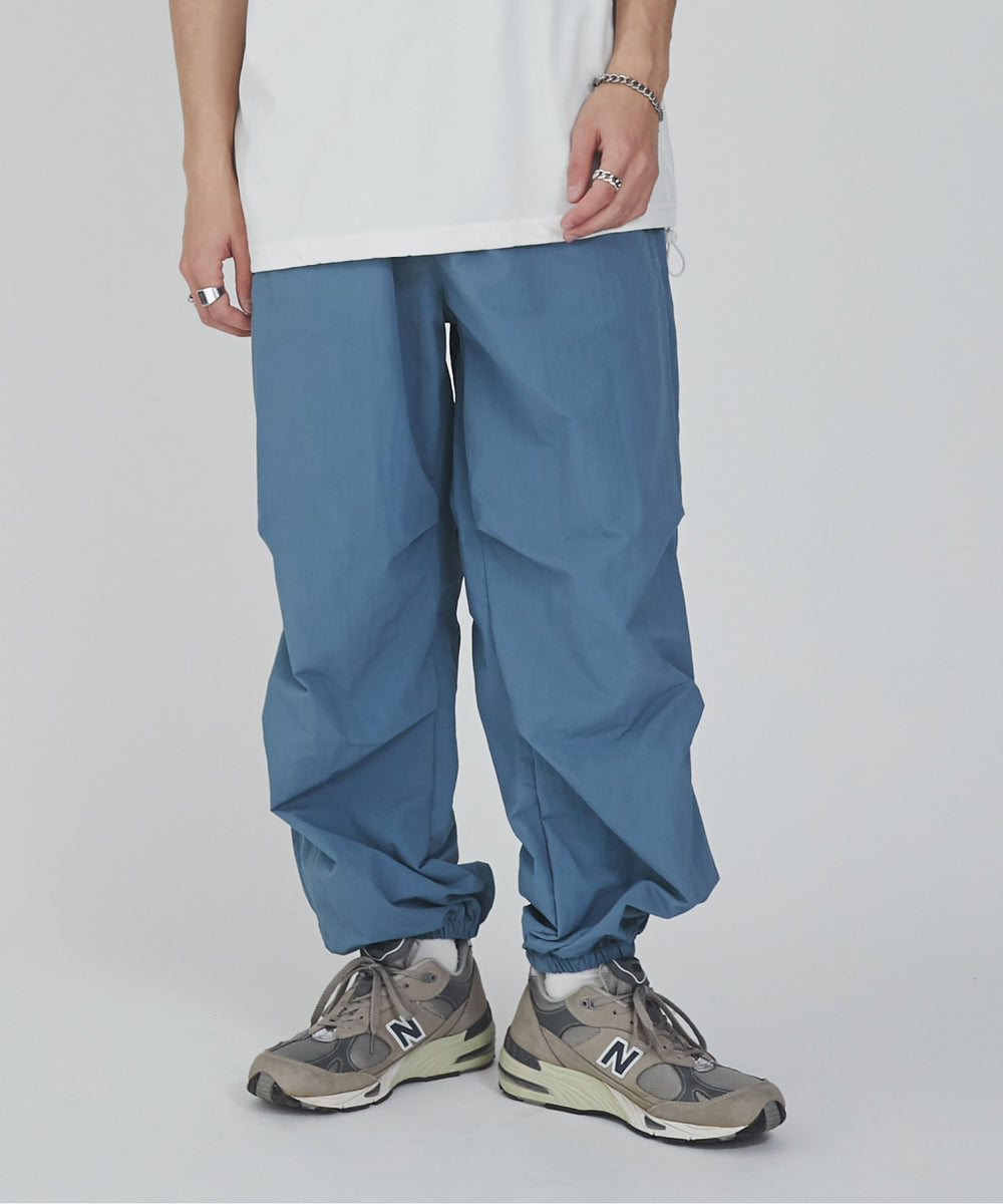 ブルーその他 モデル：176cm L着用