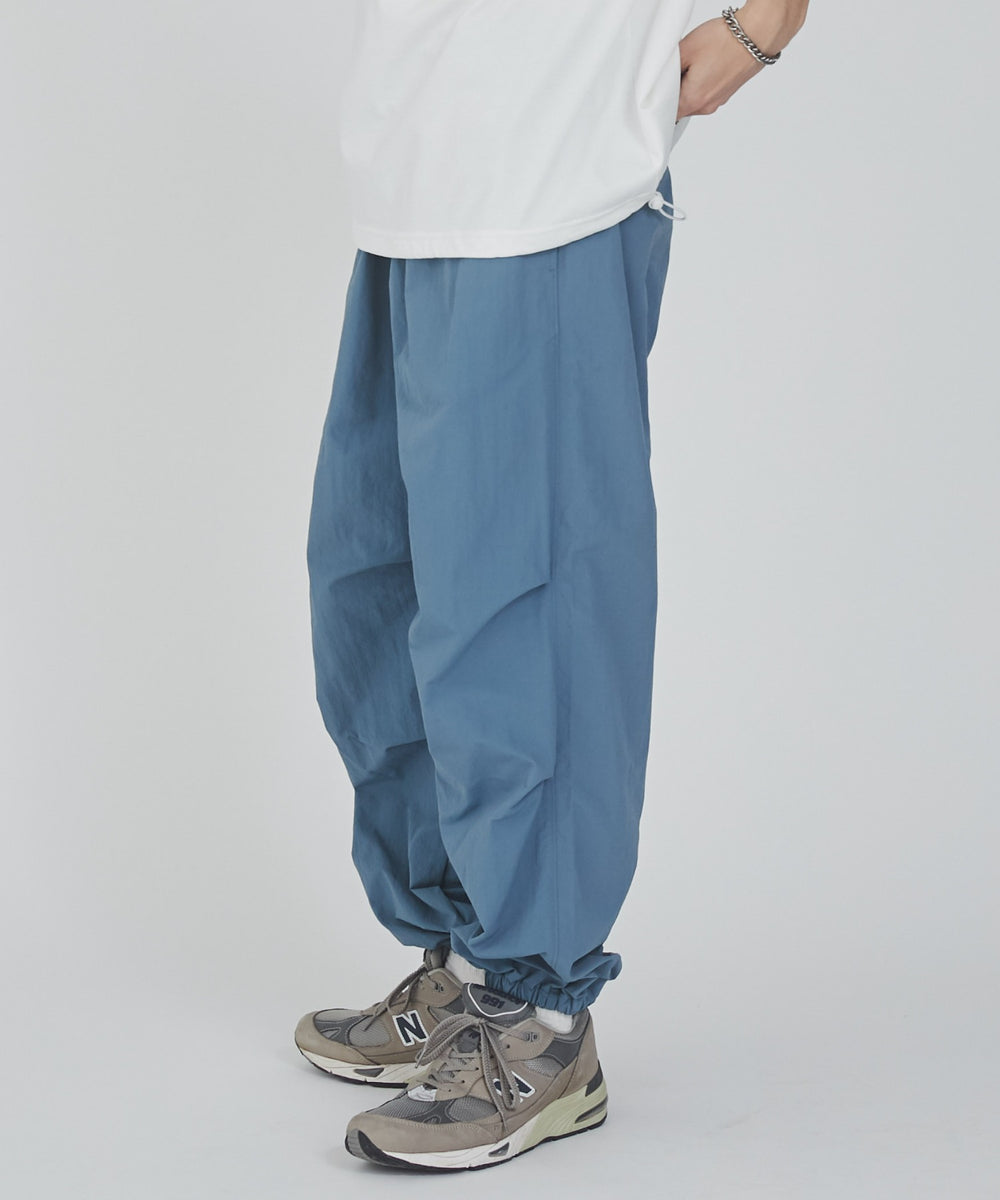 ブルーその他 モデル：176cm L着用