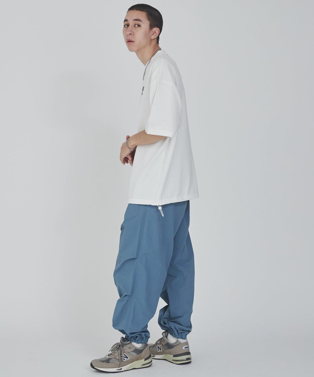 ブルーその他 モデル：176cm L着用