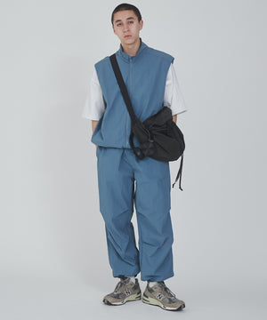 ブルーその他 モデル：176cm L着用