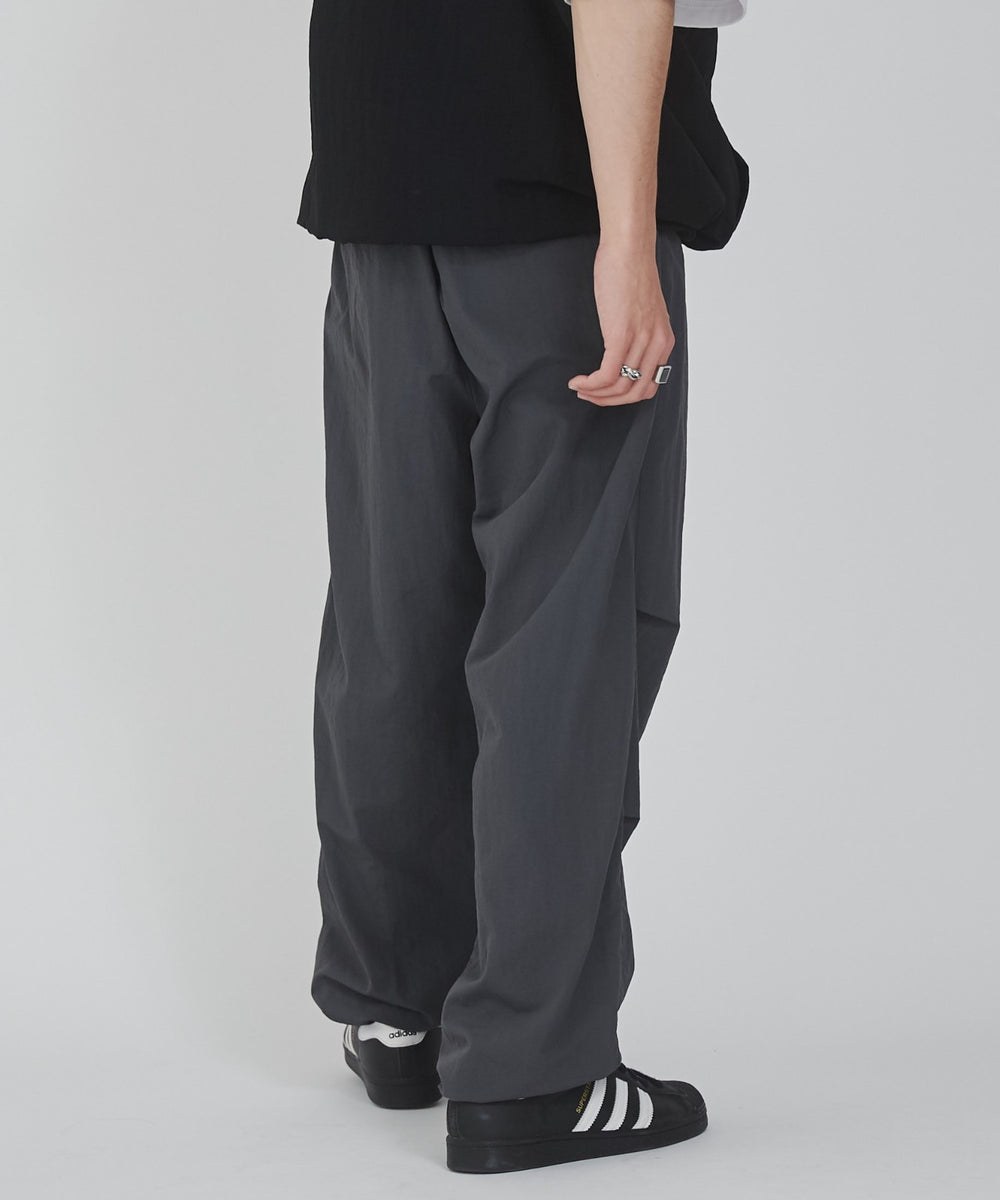 Dグレー モデル：176cm L着用