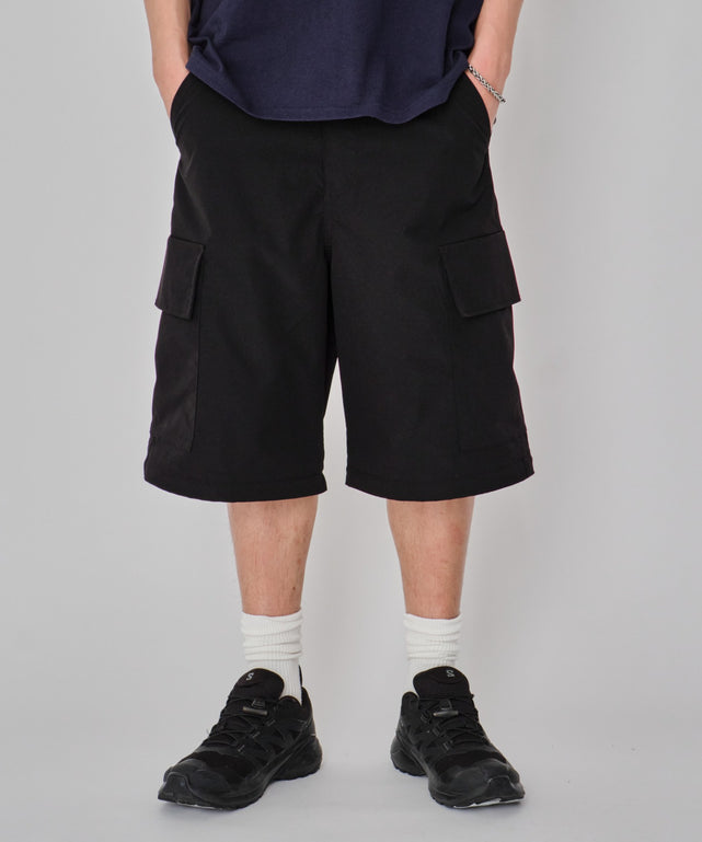 ブラック モデル：178cm L着用