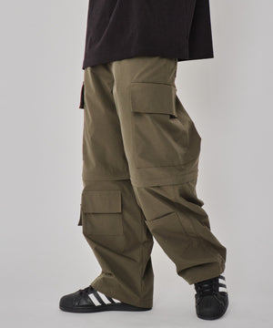 カーキ モデル：178cm L着用