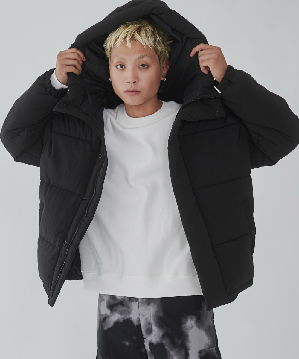 ブラック モデル：178cm L着用