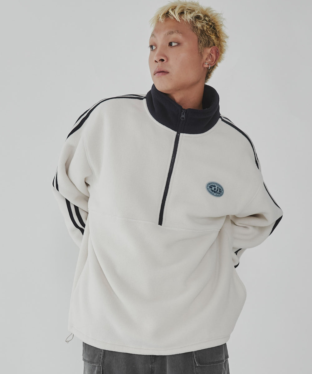 オフホワイト モデル：178cm L着用