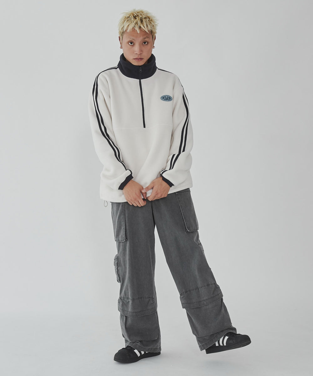 オフホワイト モデル：178cm L着用