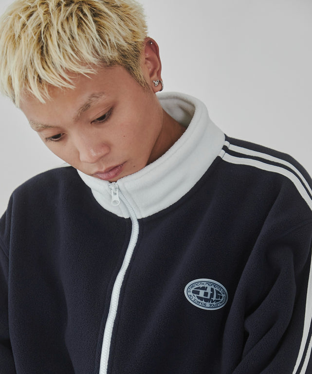 ネイビー モデル：178cm L着用