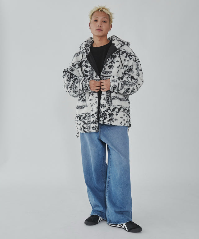 ホワイト モデル：178cm L着用