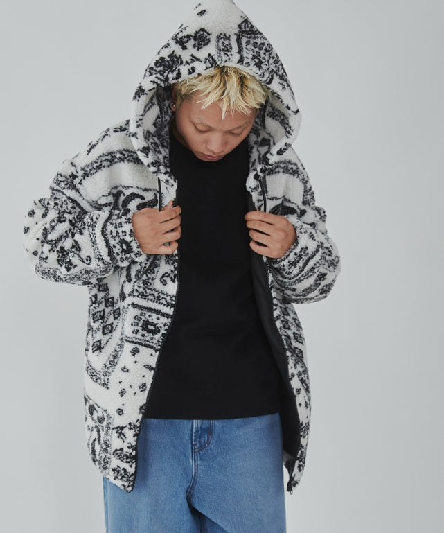 ホワイト モデル：178cm L着用