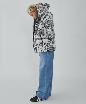 ホワイト モデル：178cm L着用