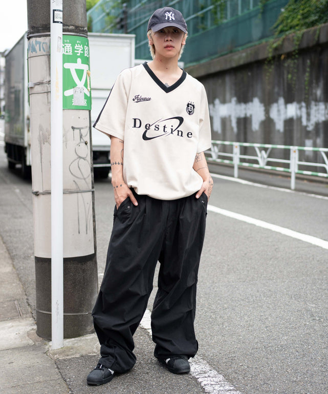 ホワイトアイボリー モデル：175cm L着用