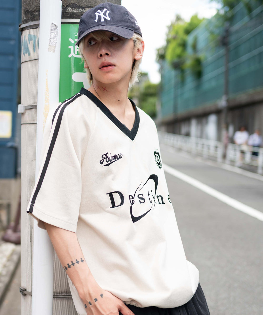 ホワイトアイボリー モデル：175cm L着用